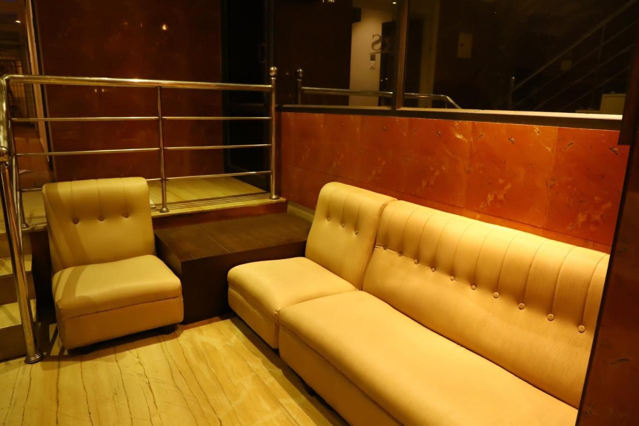 צ'נאי Deluxe Hotel מראה חיצוני תמונה