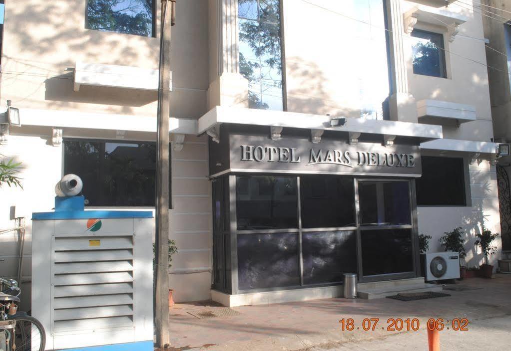 צ'נאי Deluxe Hotel מראה חיצוני תמונה